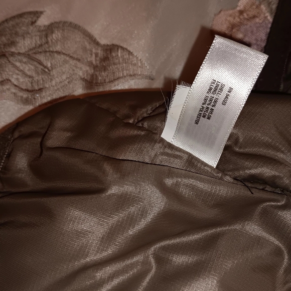 Unisex gap vest size large beige like color - Picture 7 of 9